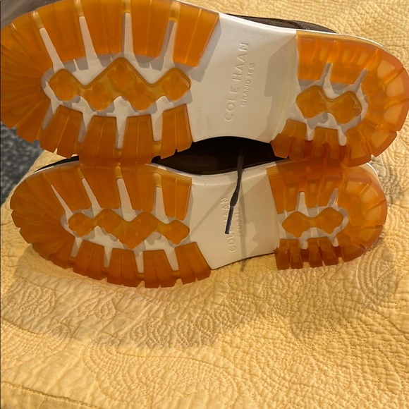 Women’s Cole Haan Brown Ankle Boots with Suede Finish Brand New no tags - Picture 4 of 5